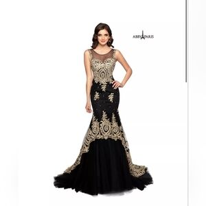 NWT Abby Paris Tulle w/Embroidery Formal Gown Dress Black & Gold Sz 8 $417